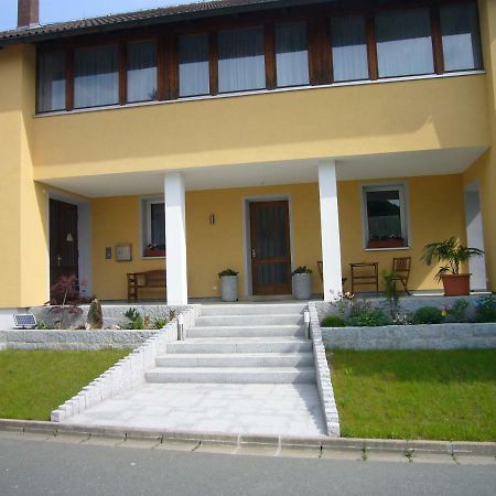 Ferienwohnung Im Alten Schulhaus - Keine Monteure Plech Экстерьер фото